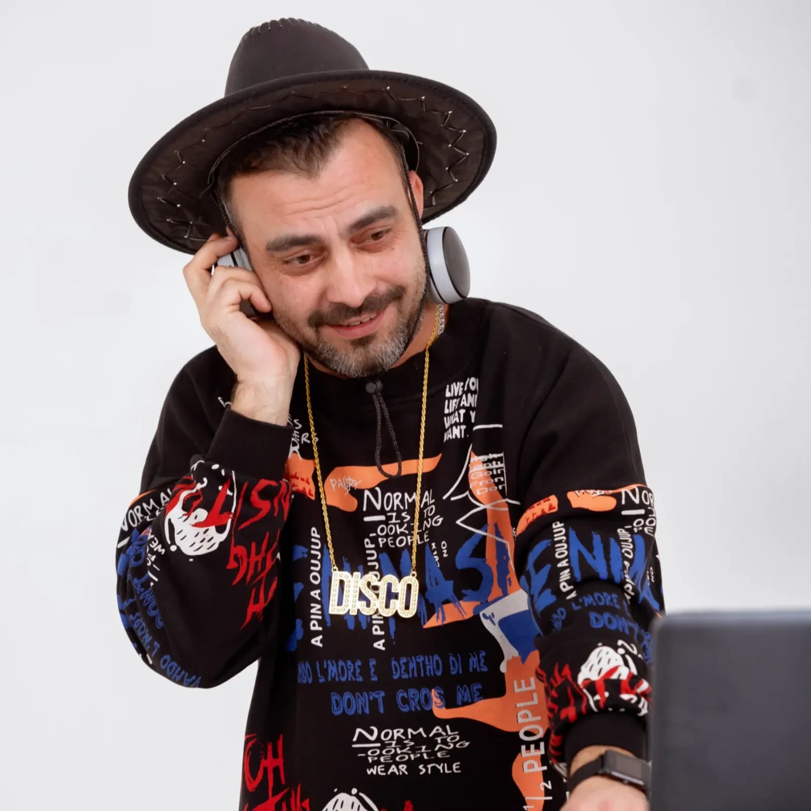 DJ AnaR — Ведущий и диджей